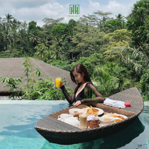 Khay nổi bể bơi dạng thuyền mây nhựa cao cấp decor bể bơi, homestay, khách sạn