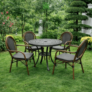 Bộ bàn ghế sân vườn